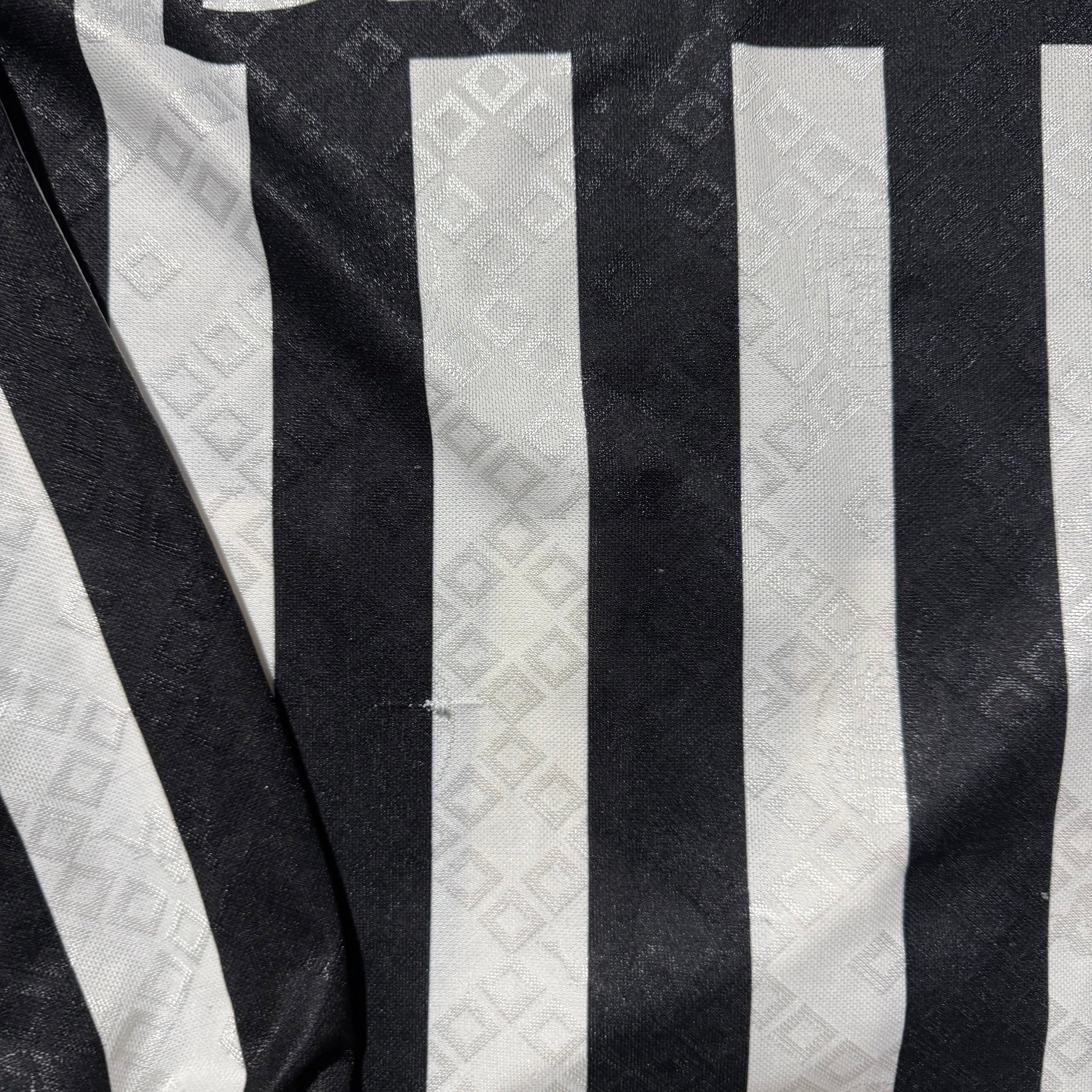 Juventus Home Shirt 1992 - 1993 (L) Player Spec