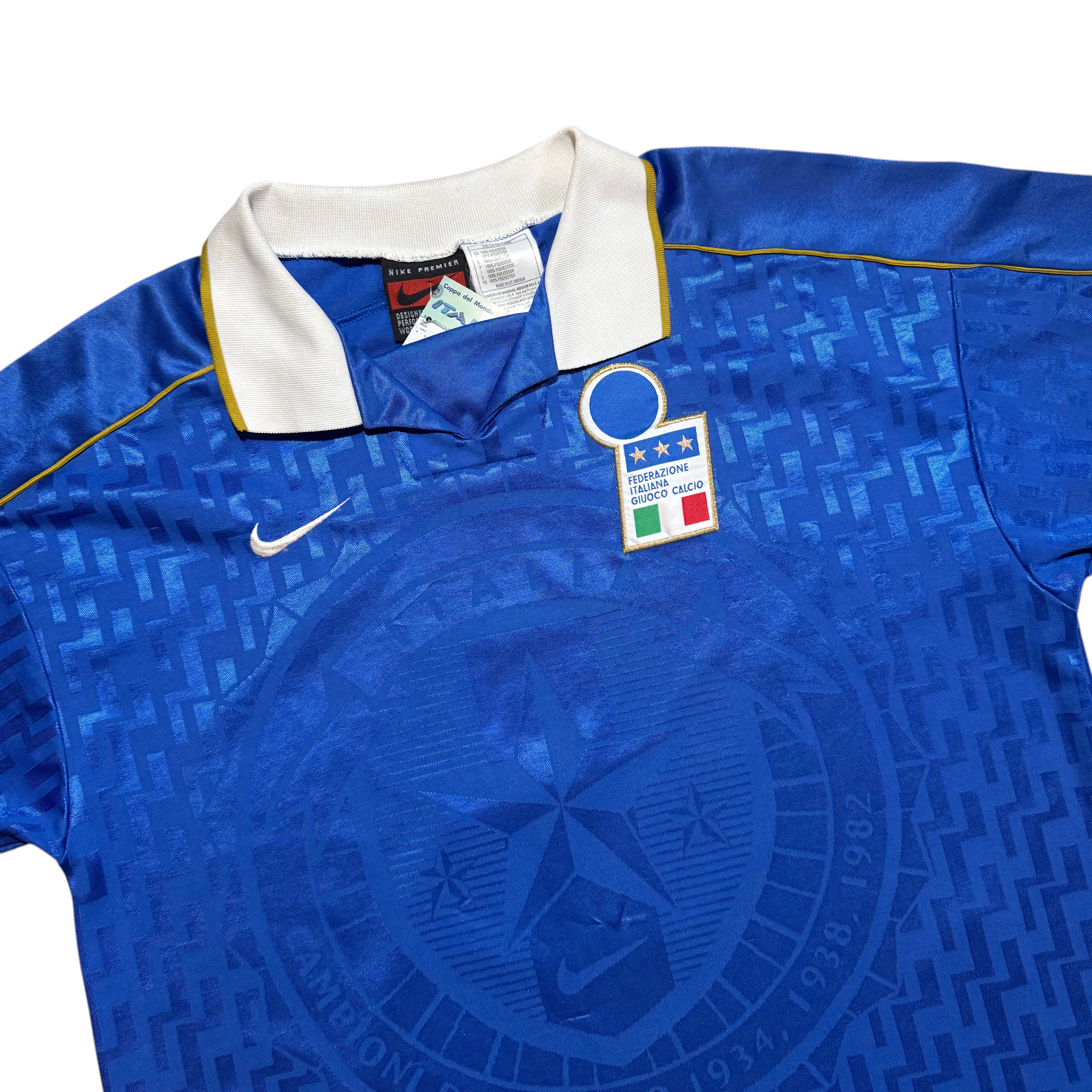 Italy Home Shirt 1995 - 1996 (L) '3' Maldini