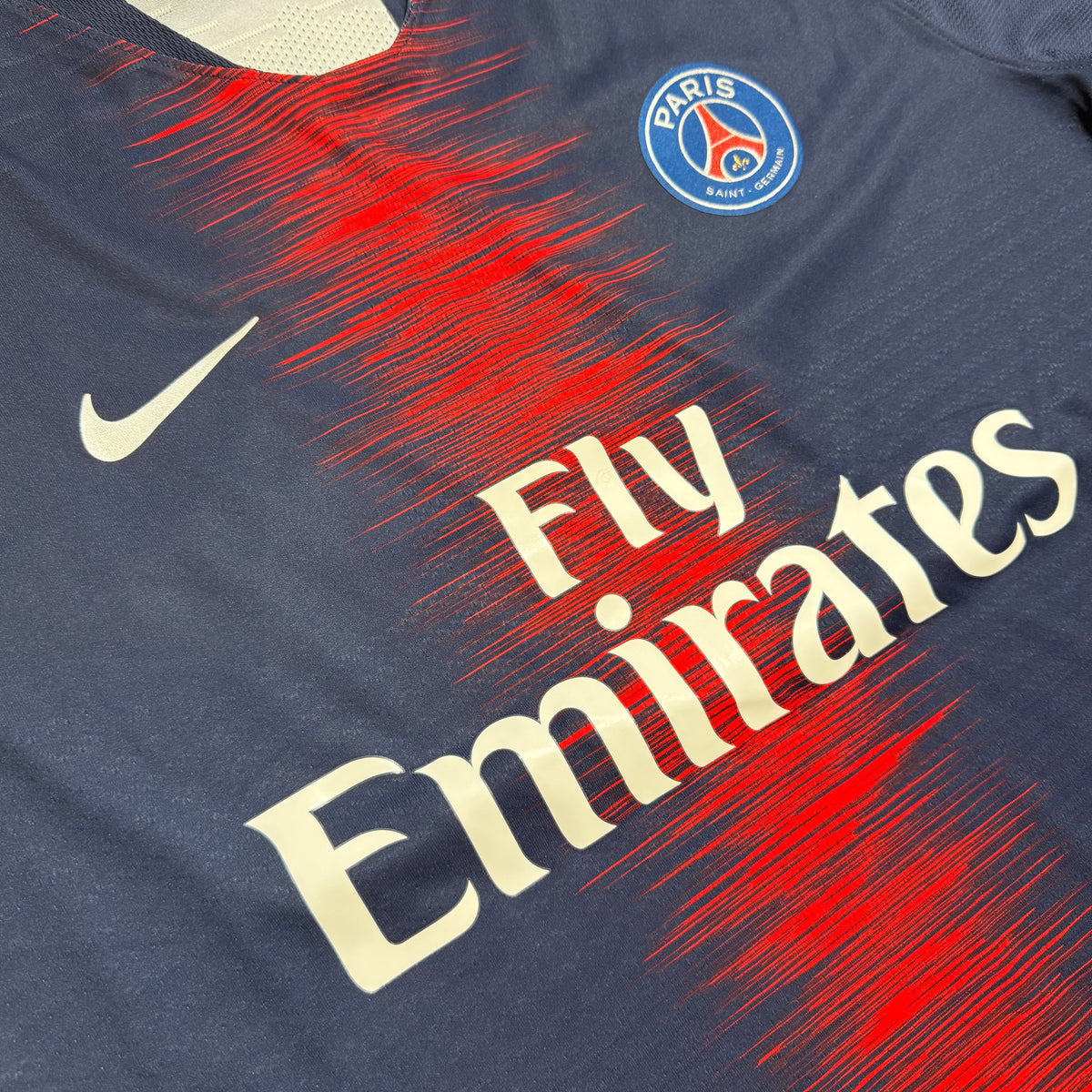 PSG Home Shirt 2018 - 2019 (L) Mbappe 7